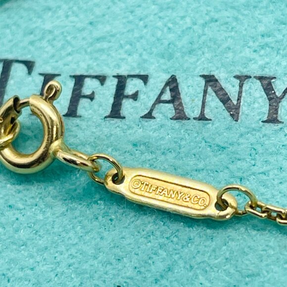 Tiffany & Co. T Smile Medium Pendant in Yellow Gold with Diamonds - Picture 9 of 11